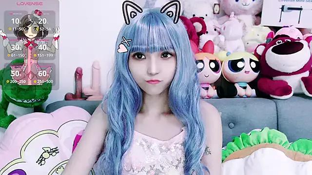 nana2005 on StripChat