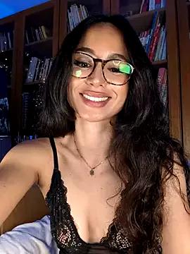 Freechat Naughty-Jessie on StripChat