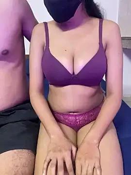 Freechat naughty_young_girl on StripChat