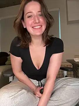 nerdynina on StripChat