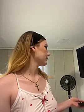 NicoleCut — FUCK MY JUICY PUSSY SO HARD + SQUIRTSS
