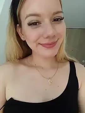 NicoleCut on StripChat