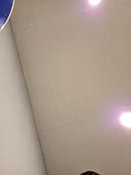 Nikkierosee on StripChat