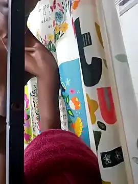 oliviaprettypussy on StripChat