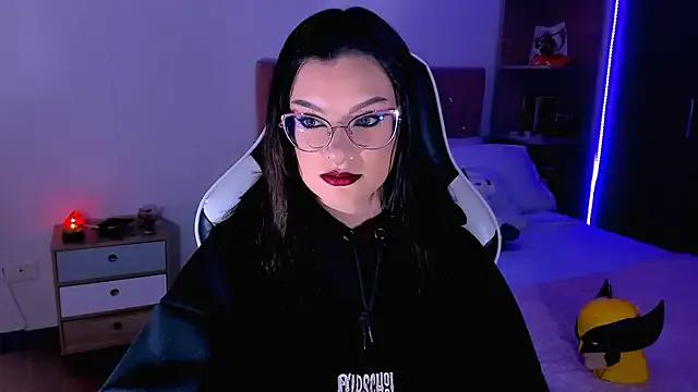 Freechat OphelianaRose33 on StripChat