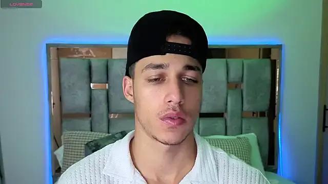 Freechat orionblaze69_ on StripChat