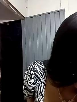 Freechat Pamelamilkk_1007 on StripChat