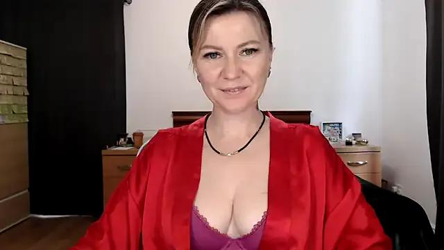 ParadiseAlina on StripChat