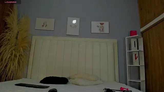 Paula-Brown1 on StripChat