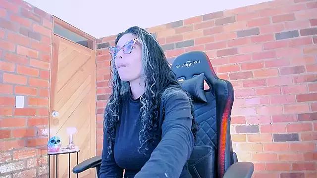 paulinabarnett- on StripChat