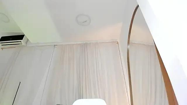 Private Petite_Lucie on StripChat