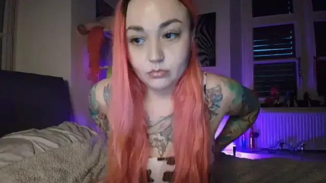 PinkHurricaneOfficial on StripChat