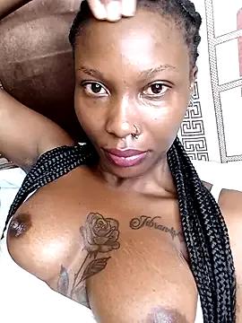 Pinky_shyee on StripChat