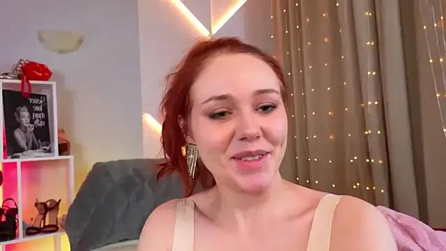 StripChat PollyVinice is Freechat PollyVinice — topless
