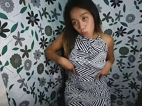 Pretty_christine01 on StripChat