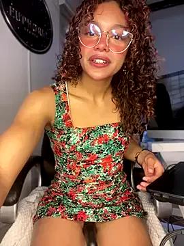 PrettyLia on StripChat