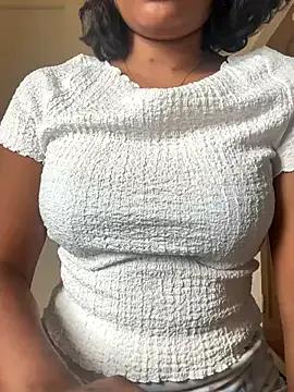 priyadevi17 on StripChat