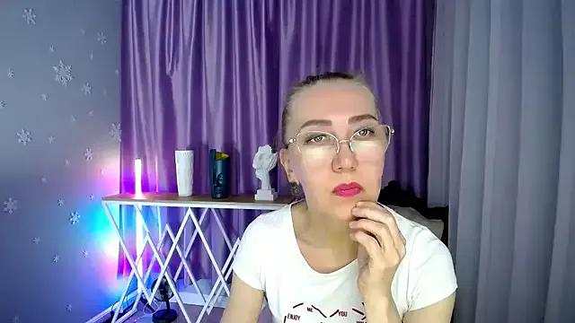 queen_a_n_i on StripChat