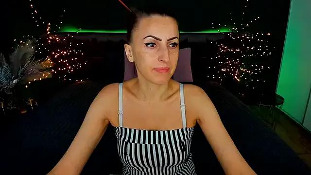 Rebecca_Diamond on StripChat