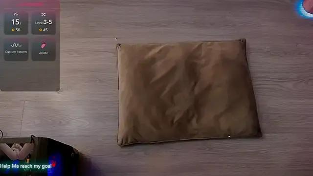 Redhead_Shark_new on StripChat