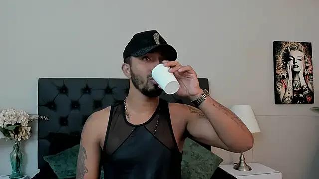 Robin_Rief on StripChat