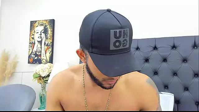 Robin_Rief on StripChat