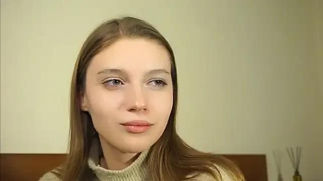 RoslynArcuo — SHOW BELLY