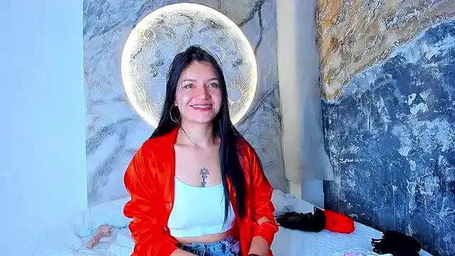 Freechat RoxanaBorns_ on StripChat