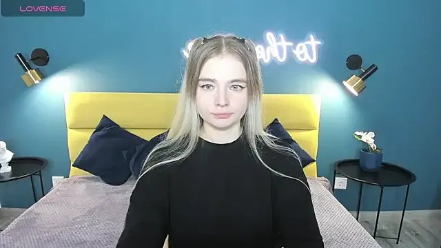 RuthBryant on StripChat