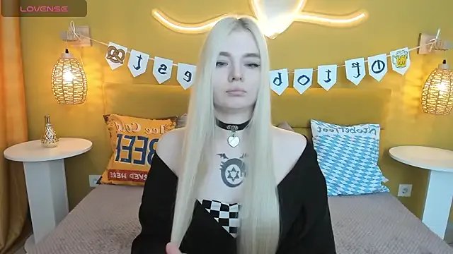 RuthBryant on StripChat