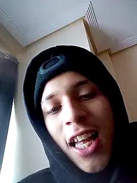 S4nt1luXx on StripChat