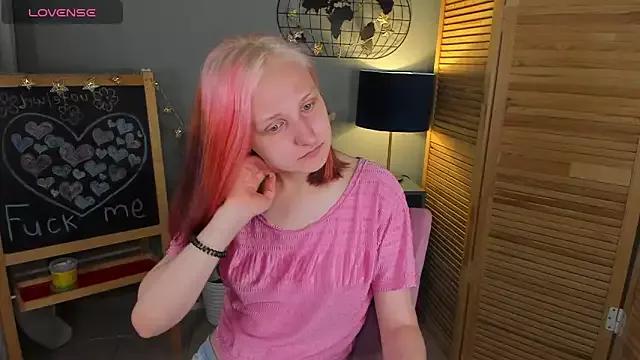 SallyFishery on StripChat