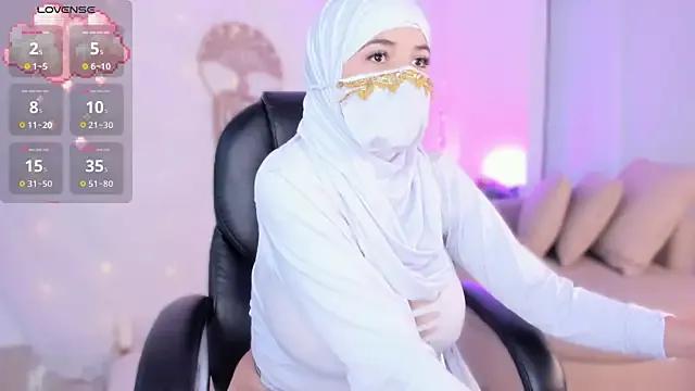 salma_isawwii on StripChat