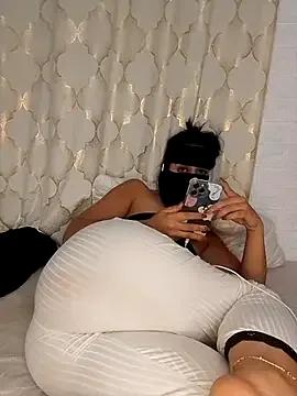 Samaarsexy23 on StripChat