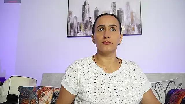 Freechat Sara_Charmy on StripChat