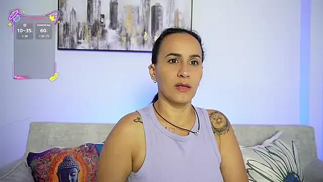 Freechat Sara_Charmy on StripChat