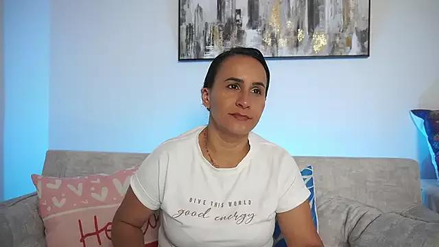 Freechat Sara_Charmy on StripChat