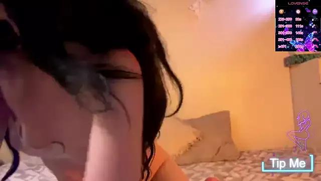 Freechat seductress444 on StripChat