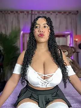 serena_willow on StripChat