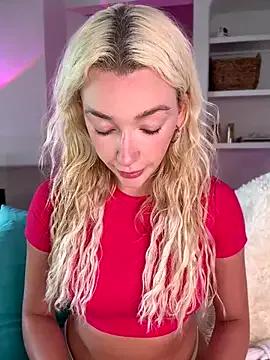 SerenaCloud on StripChat