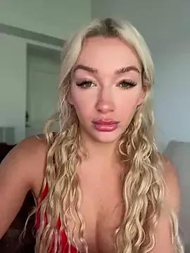 SerenaCloud on StripChat