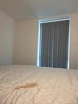 StripChat SexySaraxxoo is Freechat SexySaraxxoo — Rub my nipples and moan