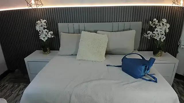 SHANONCLARK on StripChat