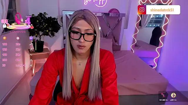 Shinedark_tay1 on StripChat