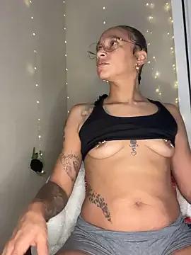 Freechat Shuggabutt on StripChat