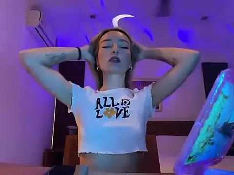 Freechat SirenaBelle on StripChat