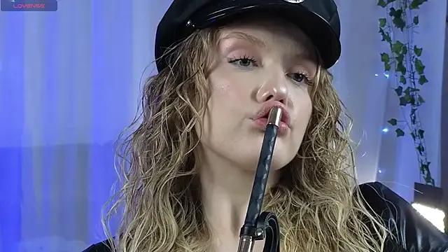 Group Slay_Blonde on StripChat