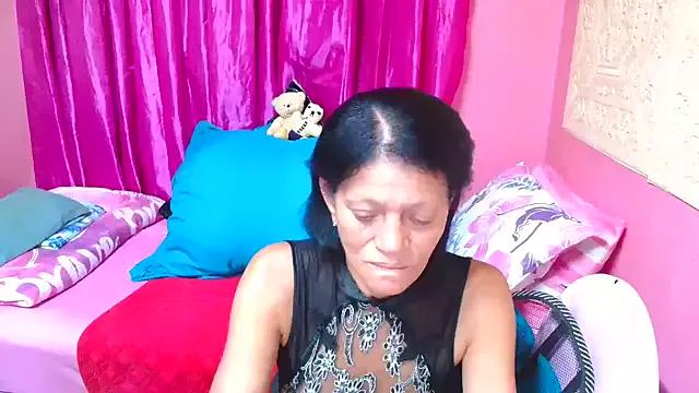 SLUTTYROXY on StripChat