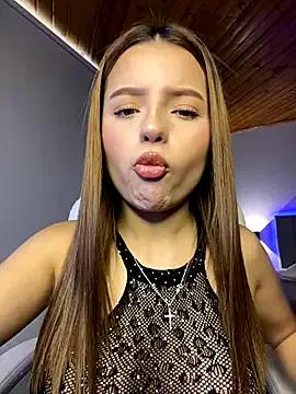 Freechat Sofia18_pinkk on StripChat