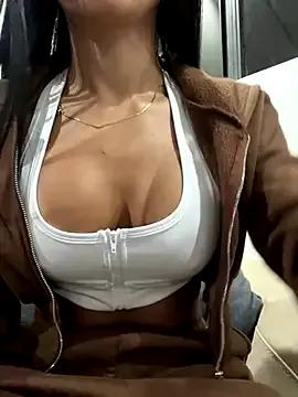 Sofizuly on StripChat